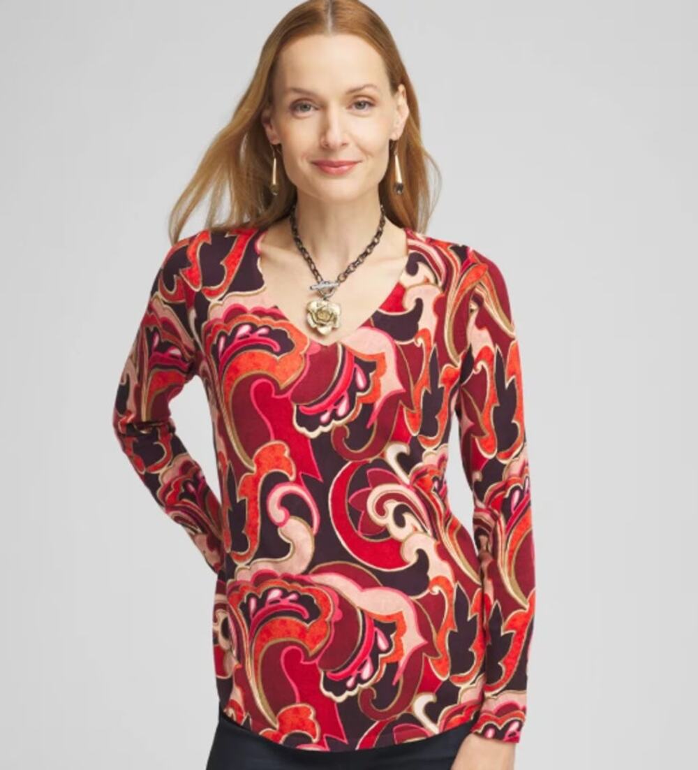 Chico's Red Paisley V-neck Sweater Boho Lightweight Preppy Women size 1 / Medium